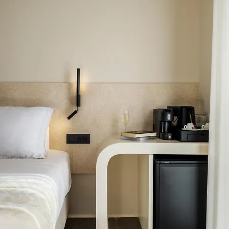 Yalos Sunset View Private Bed & Breakfast