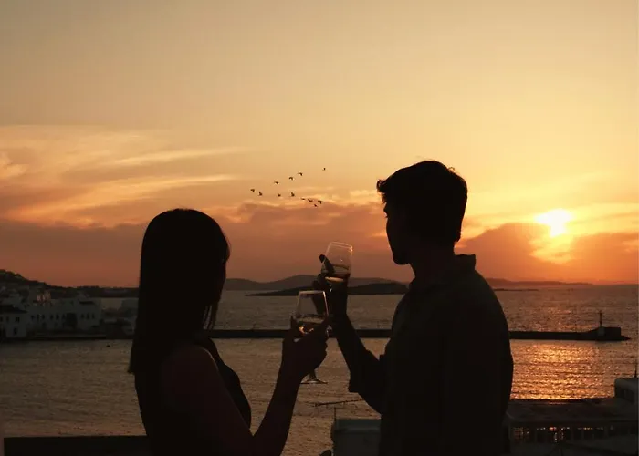 Yalos Sunset View Private 住宿加早餐酒店