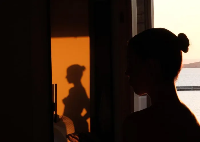 住宿加早餐酒店 Yalos Sunset View Private